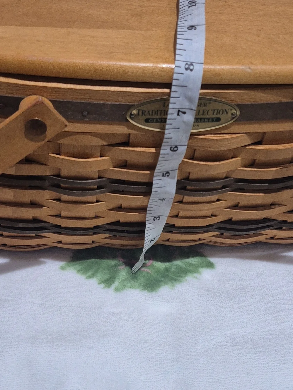 Longaberger Traditions Collection Woven Picnic Basket in Natural Brown